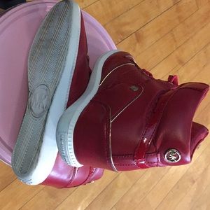 Micheal Kors WOMEN sneakers, size 8 US